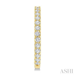 3/4 Ctw Round Cut Diamond Hoop Earrings in 14K Yellow Gold