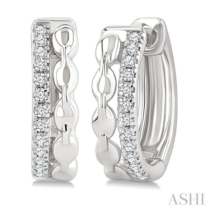 1/10 Ctw Round Cut Diamond Open Link Petite Huggie Earrings in 10K White Gold