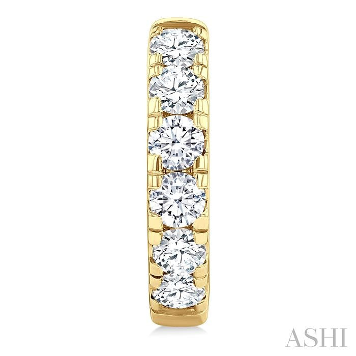 1 1/2 Ctw Round Cut Diamond Hoop Earrings in 14K Yellow Gold