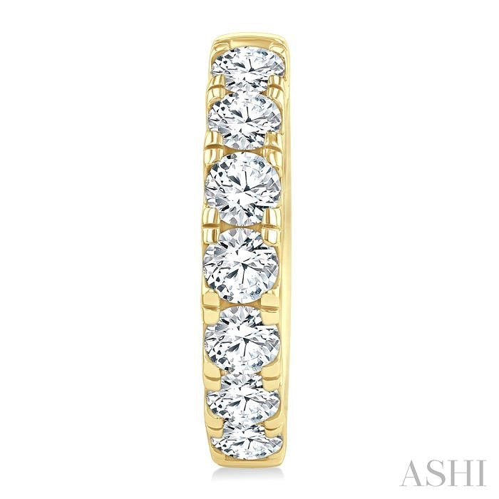 2 1/2 Ctw Round Cut Diamond Hoop Earrings in 14k Yellow gold