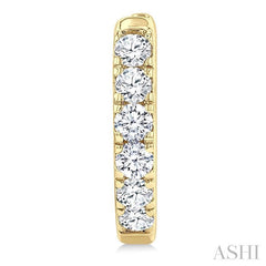 1/2 Ctw Round Cut Diamond Hoop Earrings in 14K Yellow Gold