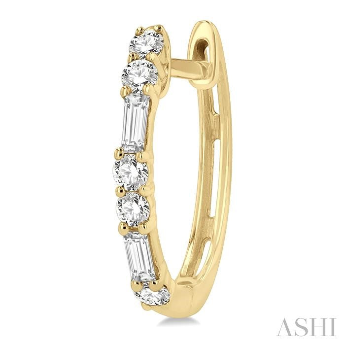 1/3 Ctw Baguette and Round Cut Diamond Petite Huggies in 14K Yellow Gold