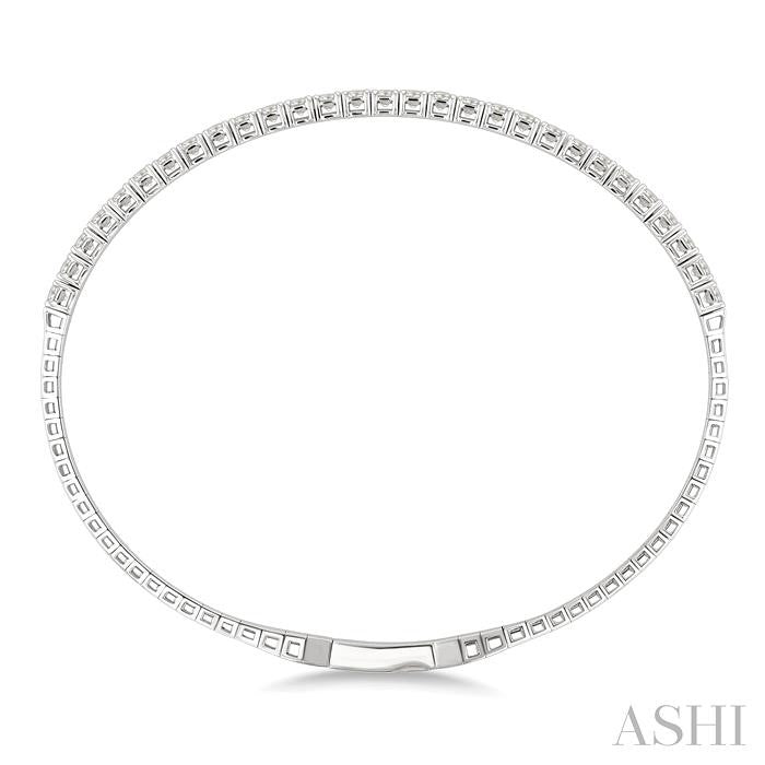 2 Ctw Round Cut Diamond Halfway Straight Flex Bangle in 14K White Gold