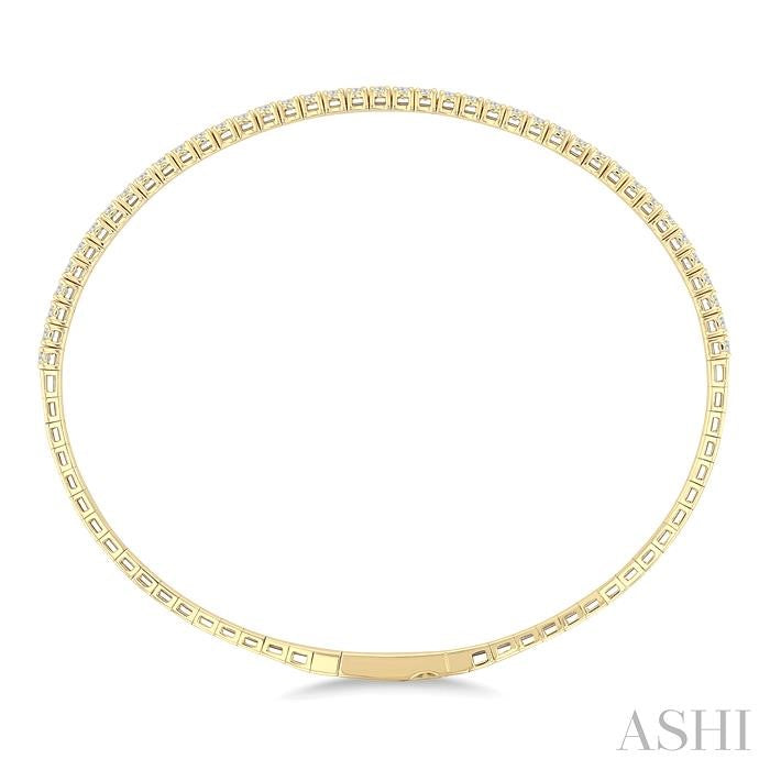 1 Ctw Round Cut Diamond Halfway Straight Flex Bangle in 14K Yellow Gold