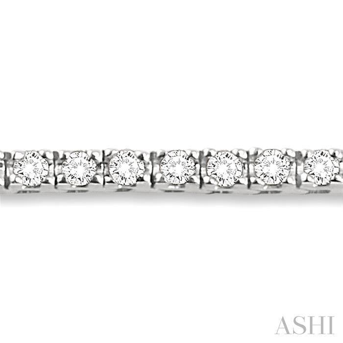 2 Ctw Square Shape Round Cut Diamond Tennis Bracelet in 14K White Gold