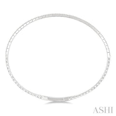 1/4 Ctw Triangle Motif Halfway Round Cut Diamond Flex Bangle in 14K White Gold