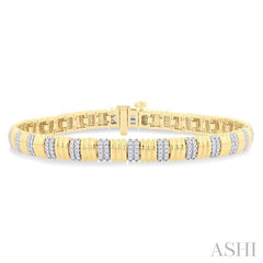 3/4 Ctw Ribbed Round Cut Diamond Fashion Bracelet in 14K Yellow Gold