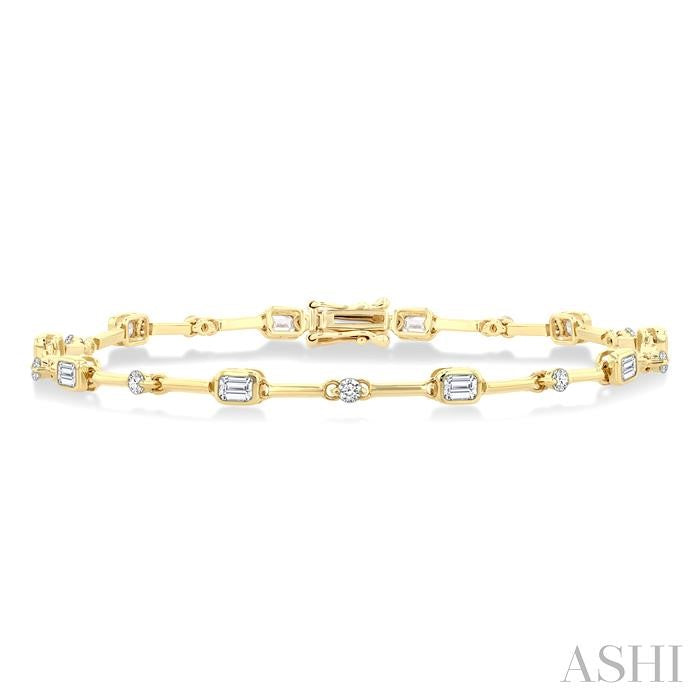 1 1/3 Ctw Bezel Set Emerald and Round Cut Diamond Bar Link Bracelet in 14K Yellow Gold
