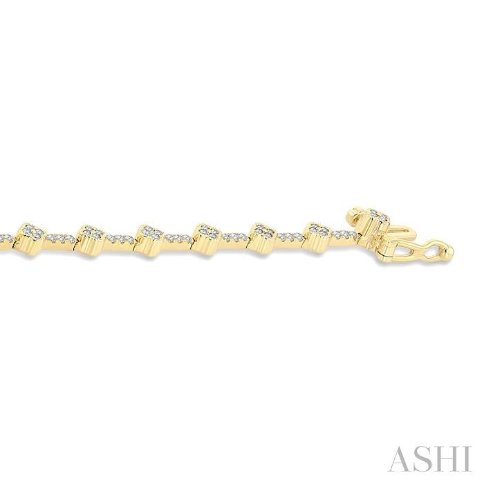 1 Ctw Clover Motif Round Cut Diamond Bracelet in 14K Yellow Gold