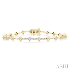 1 Ctw Clover Motif Round Cut Diamond Bracelet in 14K Yellow Gold