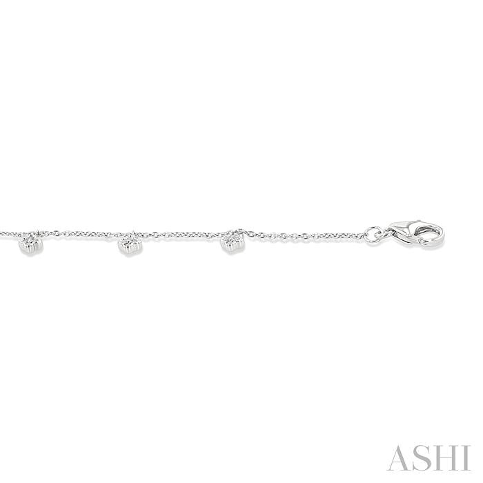 1/10 Ctw Hanging Clover Motif Round Cut Diamond Station Bracelet in 10K White Gold