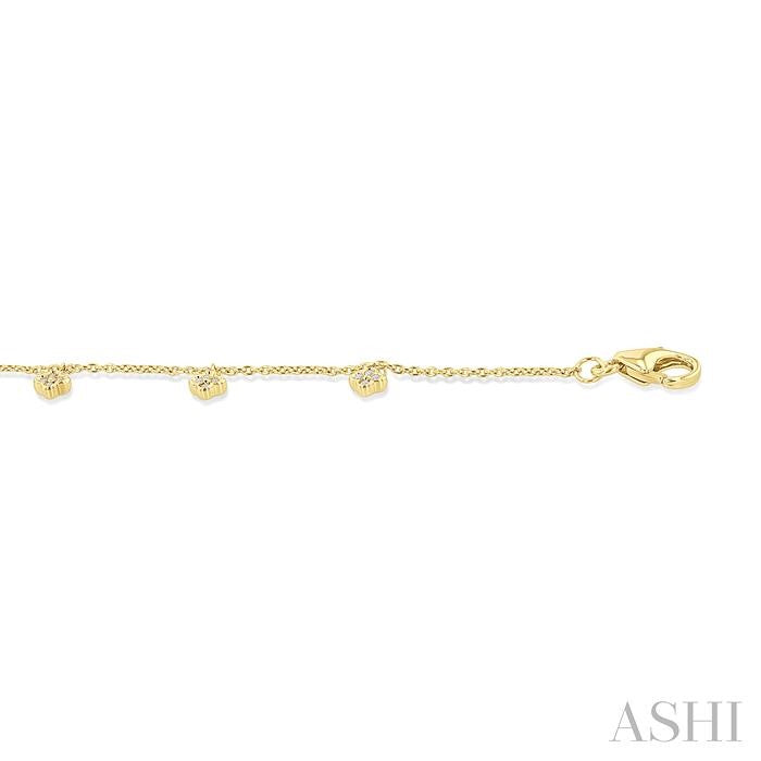 1/10 Ctw Hanging Clover Motif Round Cut Diamond Station Bracelet in 10K Yellow Gold