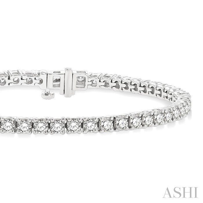 5 Ctw Round Cut Diamond Tennis Bracelet in 14K White Gold