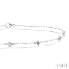 1/10 Ctw Clover Motif Round Cut Diamond Station Bracelet in 10K White Gold