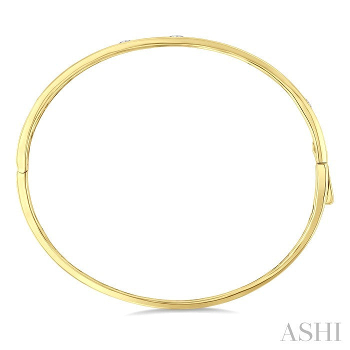 3/4 Ctw Spaced Mixed Shape Diamond Cut Fashion Bangle in 14K Yellow Gold 