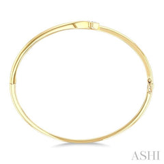 1/3 Ctw Split Bypass Center Pear Cut Diamond Fashion Bangle in 14K Yellow Gold