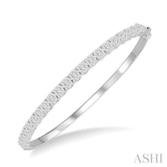 1 1/2 Ctw Circular Lovebright Round Cut Diamond Bangle in 14K White Gold