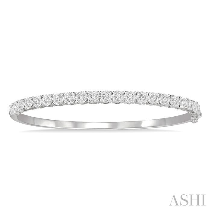 1 1/2 Ctw Circular Lovebright Round Cut Diamond Bangle in 14K White Gold