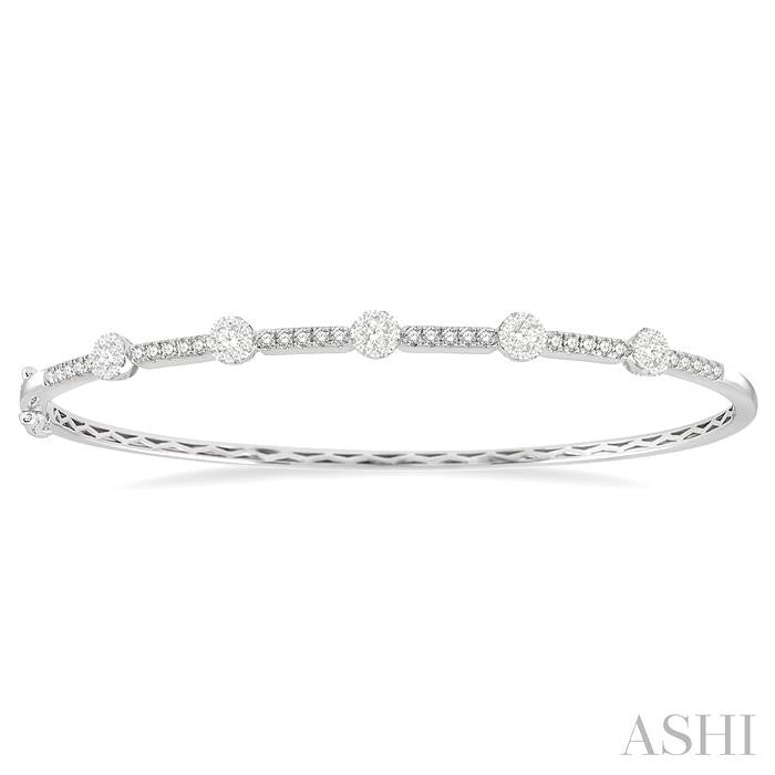 3/4 Ctw Lovebright Round Cut Diamond Bangle in 14K White Gold