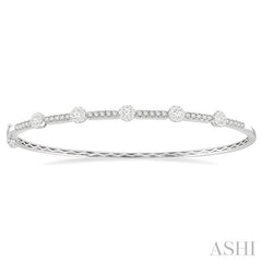 3/4 Ctw Lovebright Round Cut Diamond Bangle in 14K White Gold