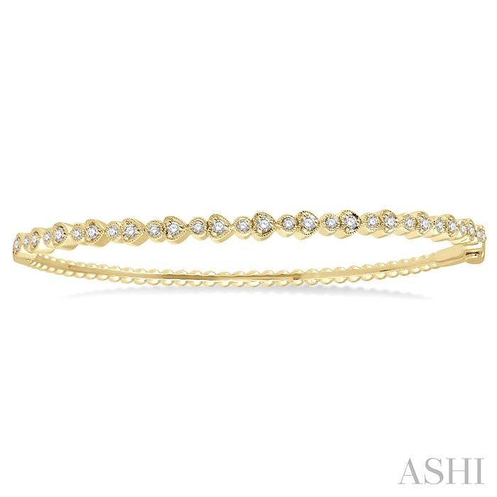 1/2 Ctw Round & Heart Shape Mount Stackable Diamond Bangle in 14K Yellow Gold
