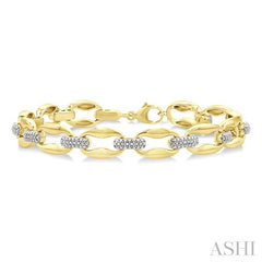1/10 Ctw Bold Link Round Cut Diamond Fashion Bracelet in Yellow Gold Vermeil