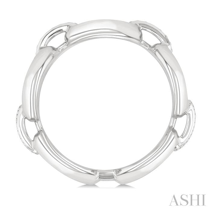 1/20 Ctw Oval Shape D-Link Round Cut Diamond Ring in Sterling Silver