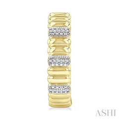 1/10 Ctw Bold Ribbed Round Cut Diamond Fashion Hoop Earring in Yellow Gold Vermeil