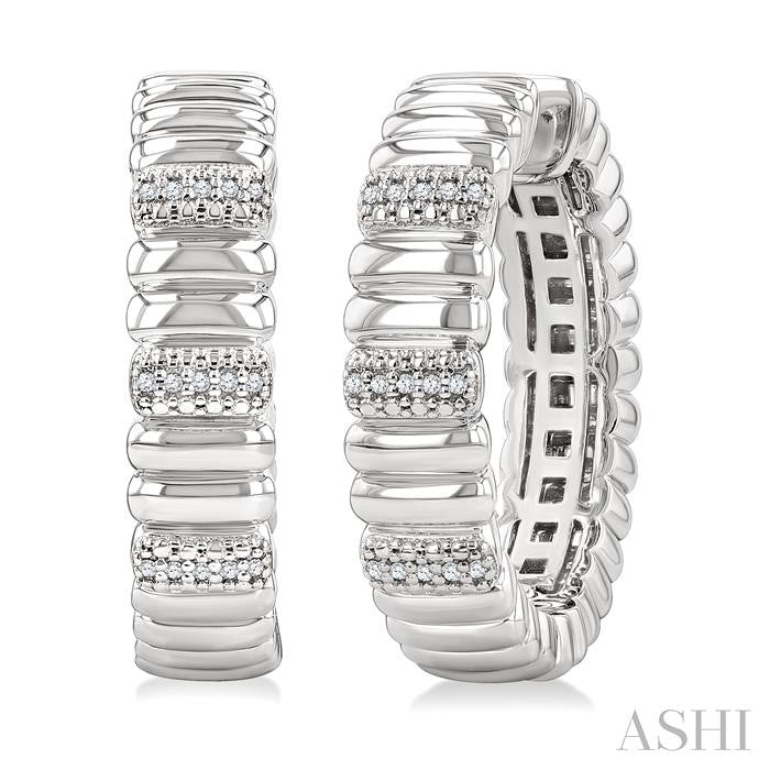 1/10 Ctw Wide Ribbed Plain Polished and Round Cut Diamond Bold Fashion Hoop Earrings in Sterling Silver