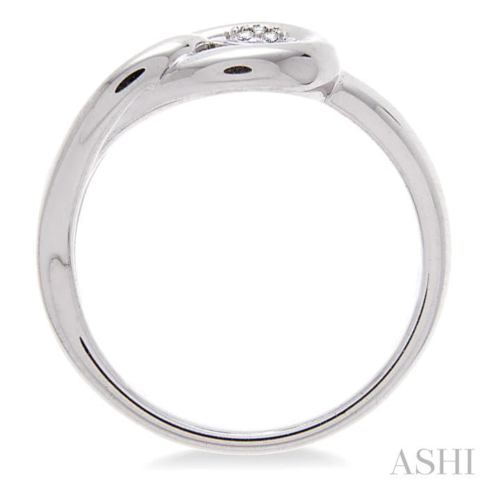 1/50 Ctw Round Cut Diamond Fashion Ring in Sterling Silver