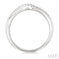 1/20 Ctw Round Cut Diamond Fashion Ring in Sterling Silver
