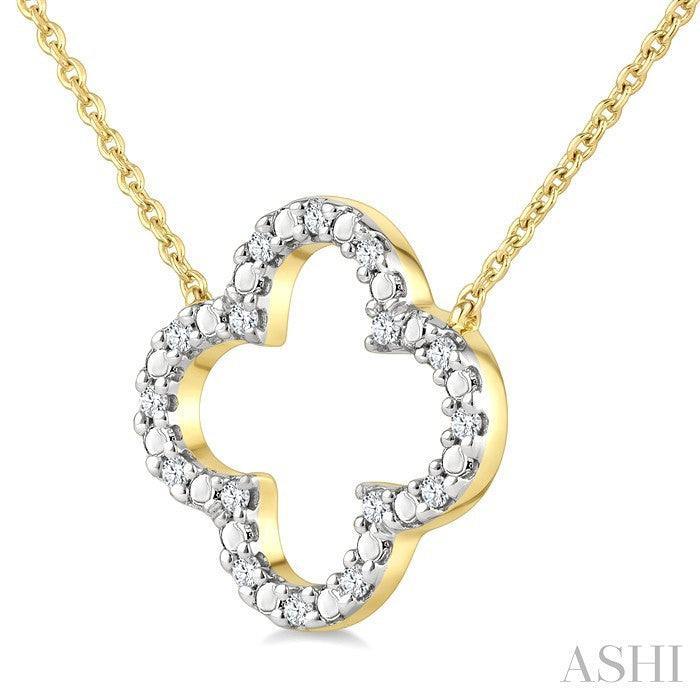 1/10 Ctw Clover Frame Bead & Round Cut Diamond Fashion Pendant With Chain in Yellow Gold Vermeil