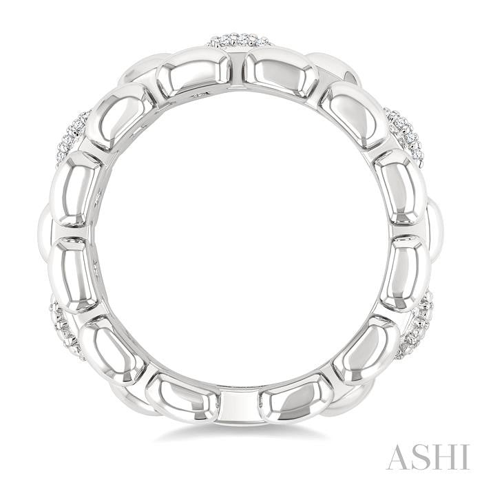 1/10 Ctw Bold Panther Link Round Cut Diamond Fashion Ring in Sterling Silver