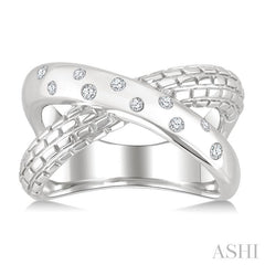1/10 Ctw Split Criss Cross Round Cut Diamond Fashion Ring in Sterling Silver