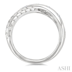 1/10 Ctw Split Criss Cross Round Cut Diamond Fashion Ring in Sterling Silver