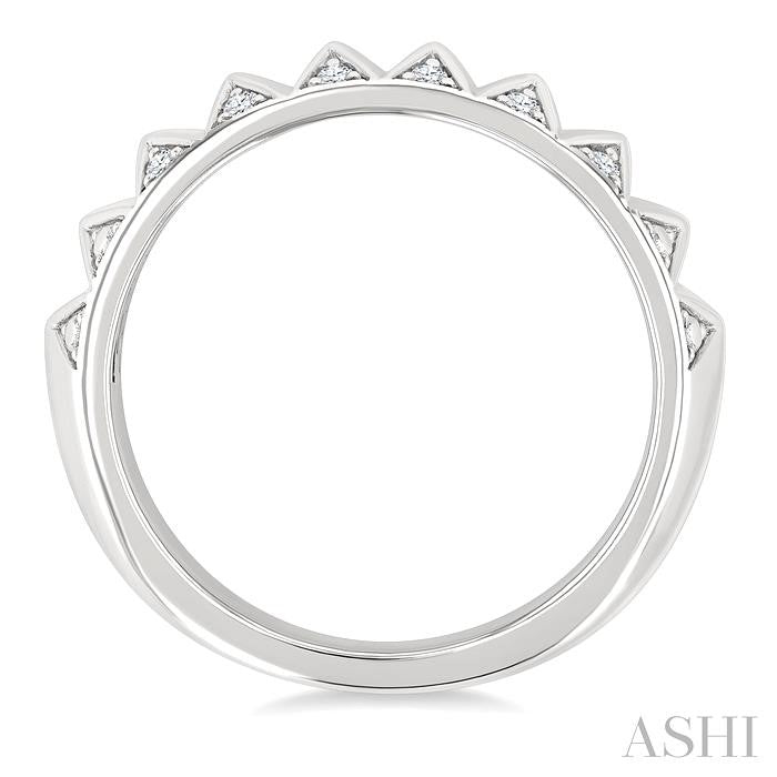 1/10 Ctw Round Cut Diamond Bold Fashion Band in Sterling Silver