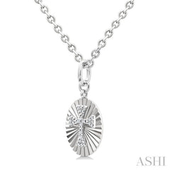 1/10 Ctw Oval Fluted Medallion Round Cut Diamond Cross Pendant With Chain in Sterling Silver