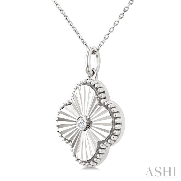 1/20 Ctw Clover Fluted Medallion Round Cut Diamond Pendant With Chain in 10K White Gold