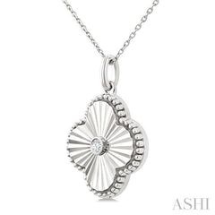 1/20 Ctw Clover Fluted Medallion Round Cut Diamond Pendant With Chain in 10K White Gold