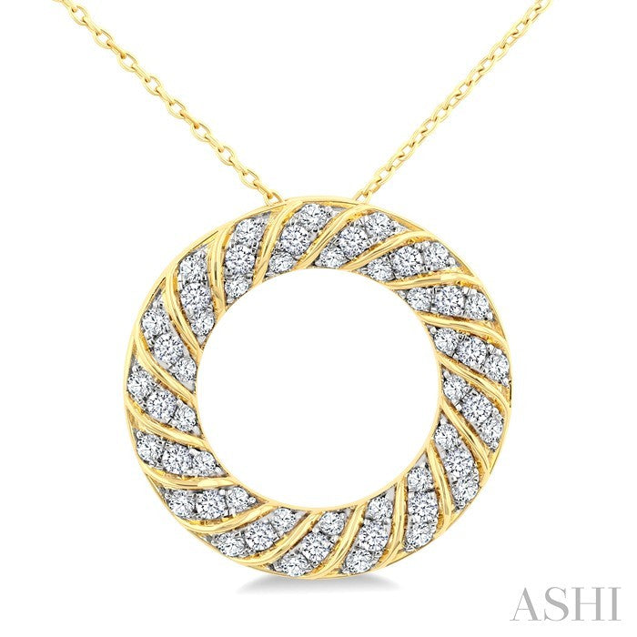 1/2 Ctw Ribbed Swirl Circle Round Cut Diamond Fashion Pendant With Chain in 14K Yellow Gold