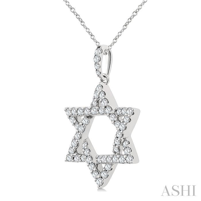 1/2 Ctw Star Of David Round Cut Diamond Fashion Pendant With Chain in 14K White Gold 