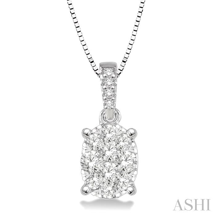 1/3 Ctw Oval Shape Diamond Lovebright Pendant in 14K White Gold with Chain