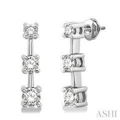 1 Ctw Round Cut Diamond Earrings in 14K White Gold
