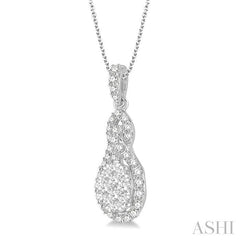 3/4 Ctw Oval Shape Lovebright Round Cut Diamond Pendant With Chain in 14K White Gold