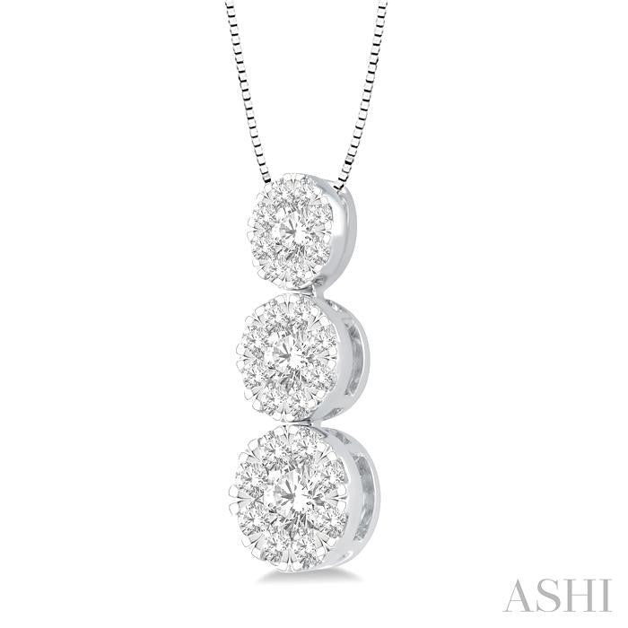 1 Ctw Lovebright 3 stone Essential Round Cut Diamond Pendant with Chain in 14K White Gold