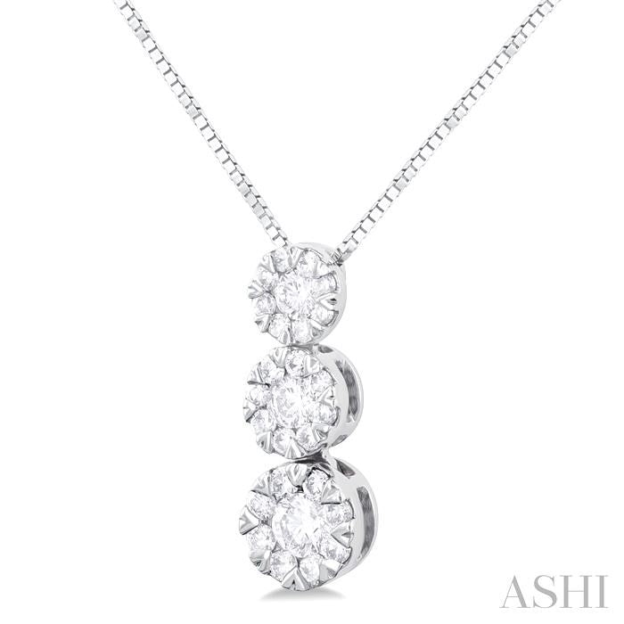 1/4 Ctw Lovebright 3 stone Essential Round Cut Diamond Pendant with Chain in 14K White Gold