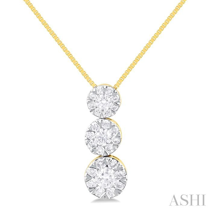 1/4 Ctw Lovebright 3 stone Essential Round Cut Diamond Pendant with Chain in 14K Yellow and White Gold