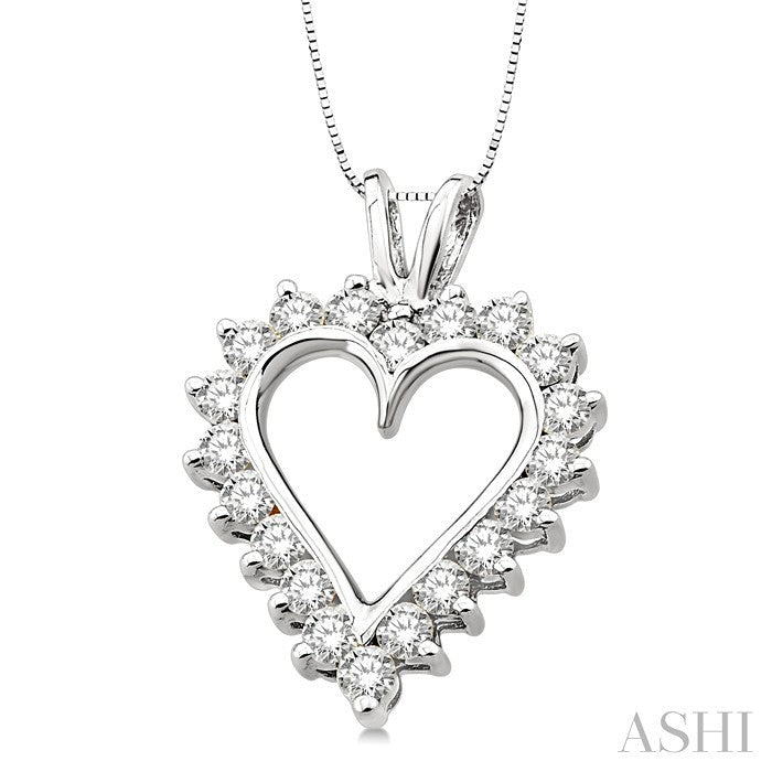 1 Ctw Round Cut Diamond Heart Pendant in 14K White Gold with Chain