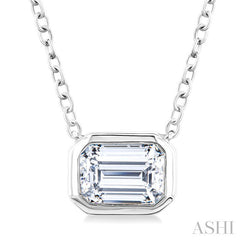 1/4 Ctw Emerald Pie Cut Diamond Fashion Pendant With Chain in 14K White Gold