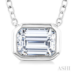 1/4 Ctw Emerald Pie Cut Diamond Fashion Pendant With Chain in 14K White Gold